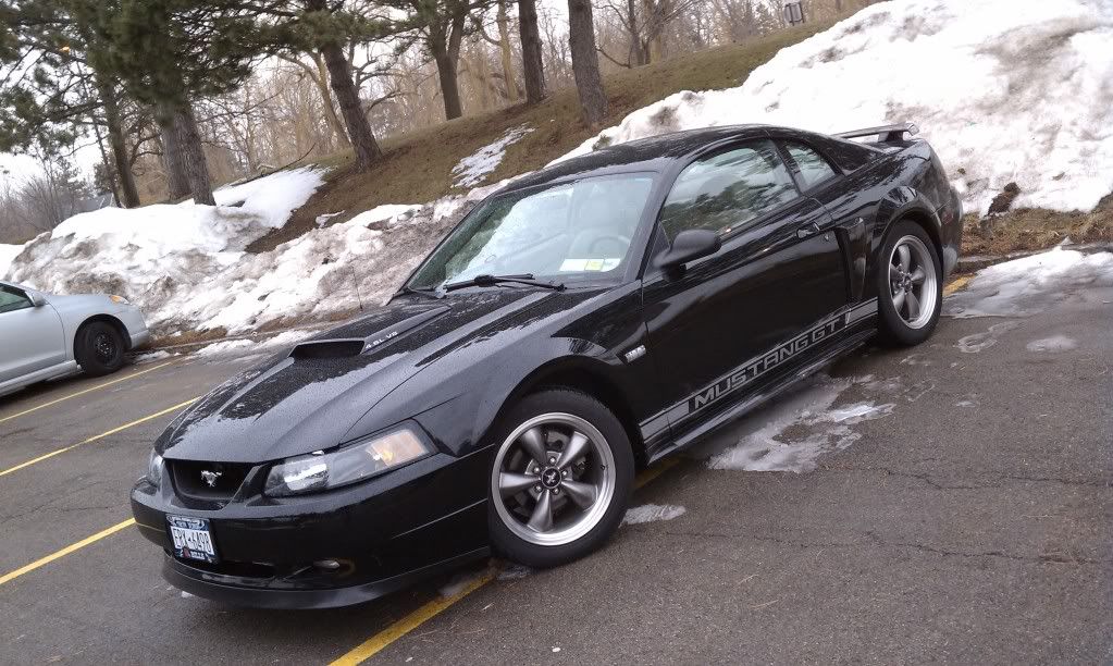 http://i759.photobucket.com/albums/xx233/codycat91/Mustang/IMAG0016.jpg