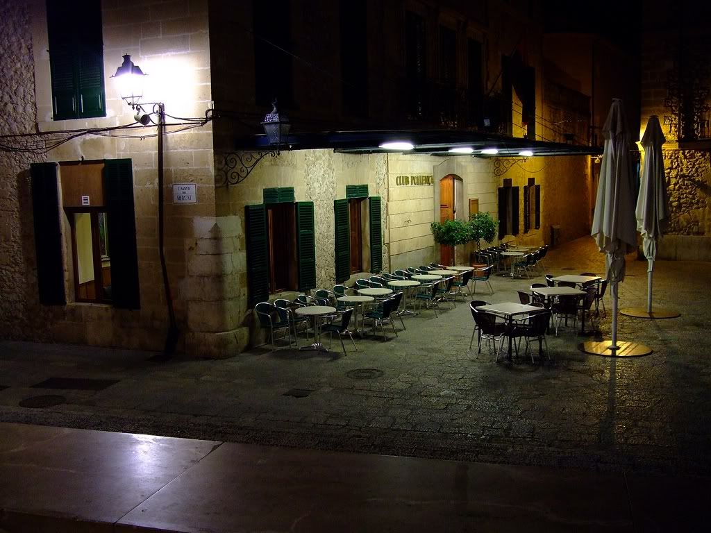 Pollensa-old-town-night-DSCF0407.jpg